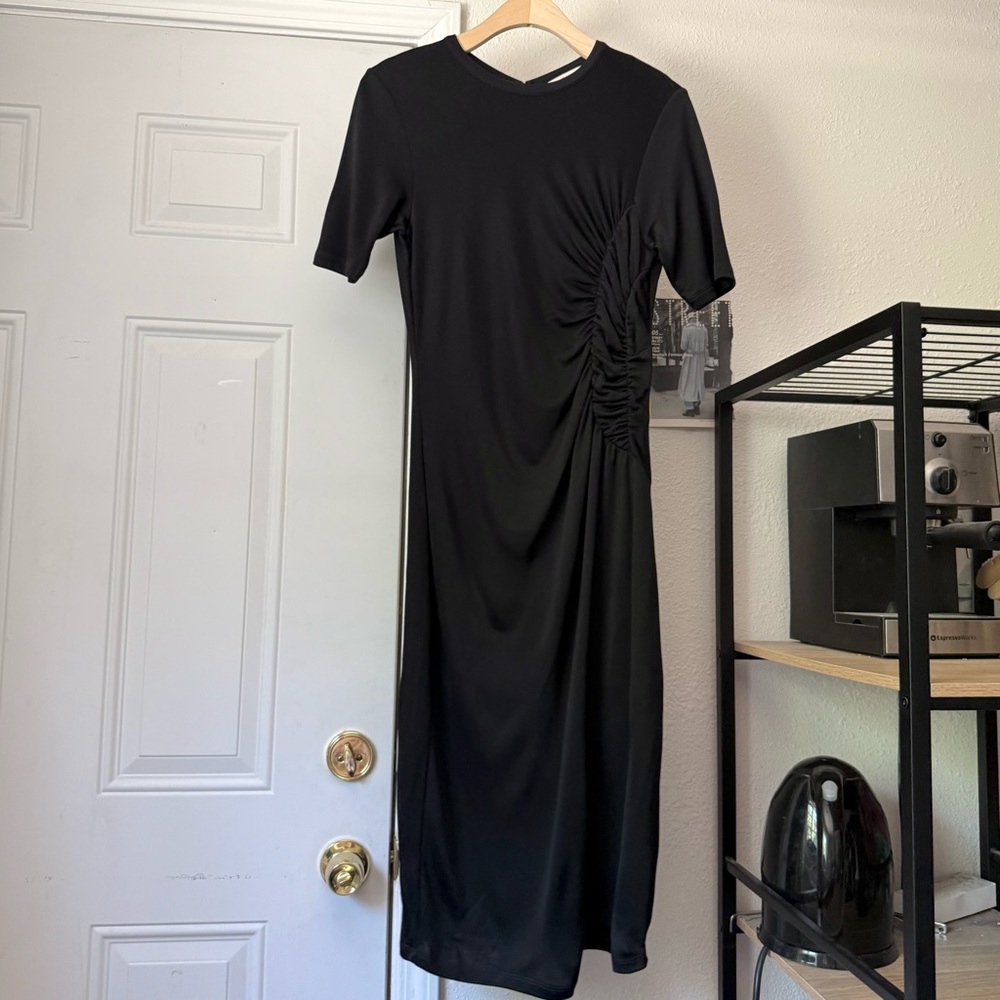 ET OCHS black knit crew viscose blend short sleeve ruched midi dress
